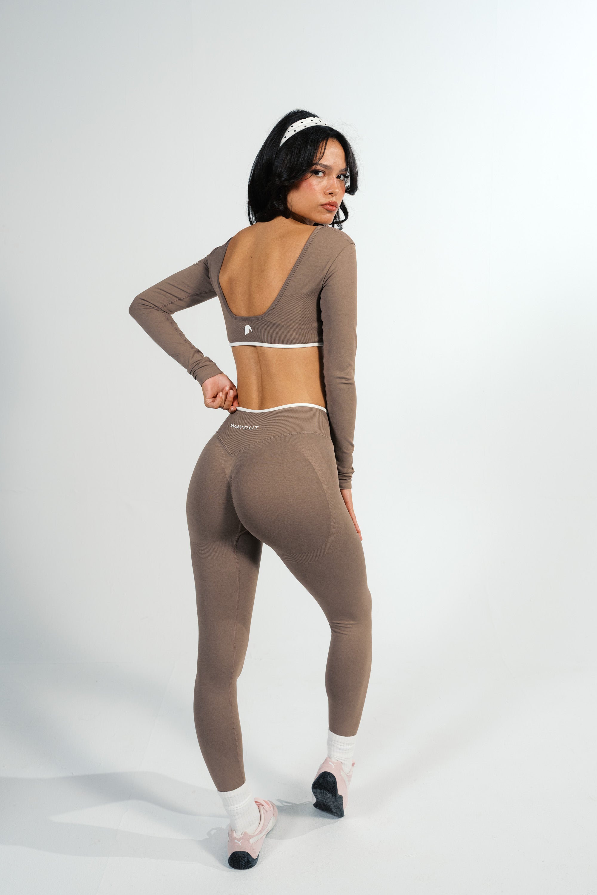 Outline Layered Set
