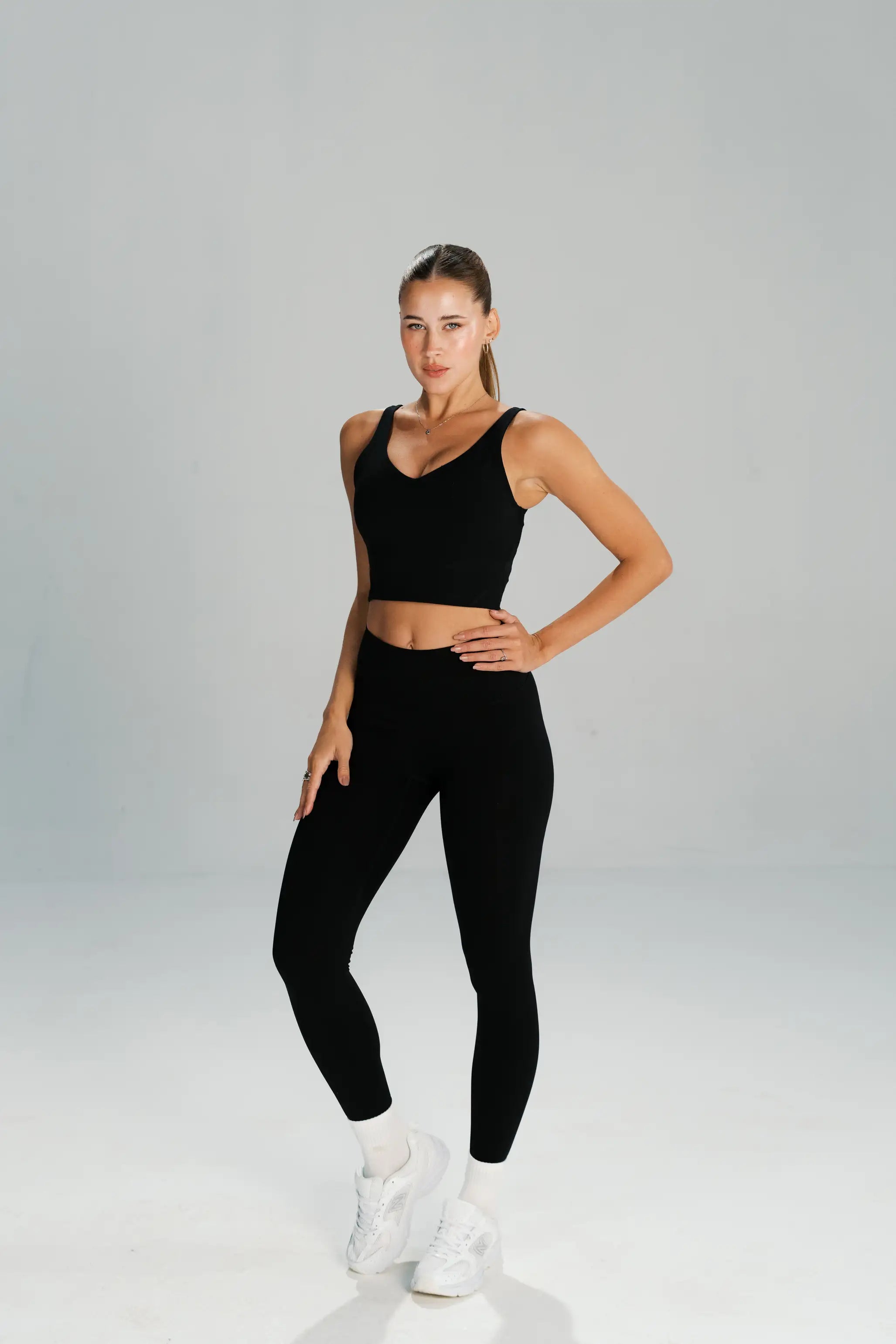 Corset-Form Top & Sculpt Mid-Rise Leggings (Black Onyx)