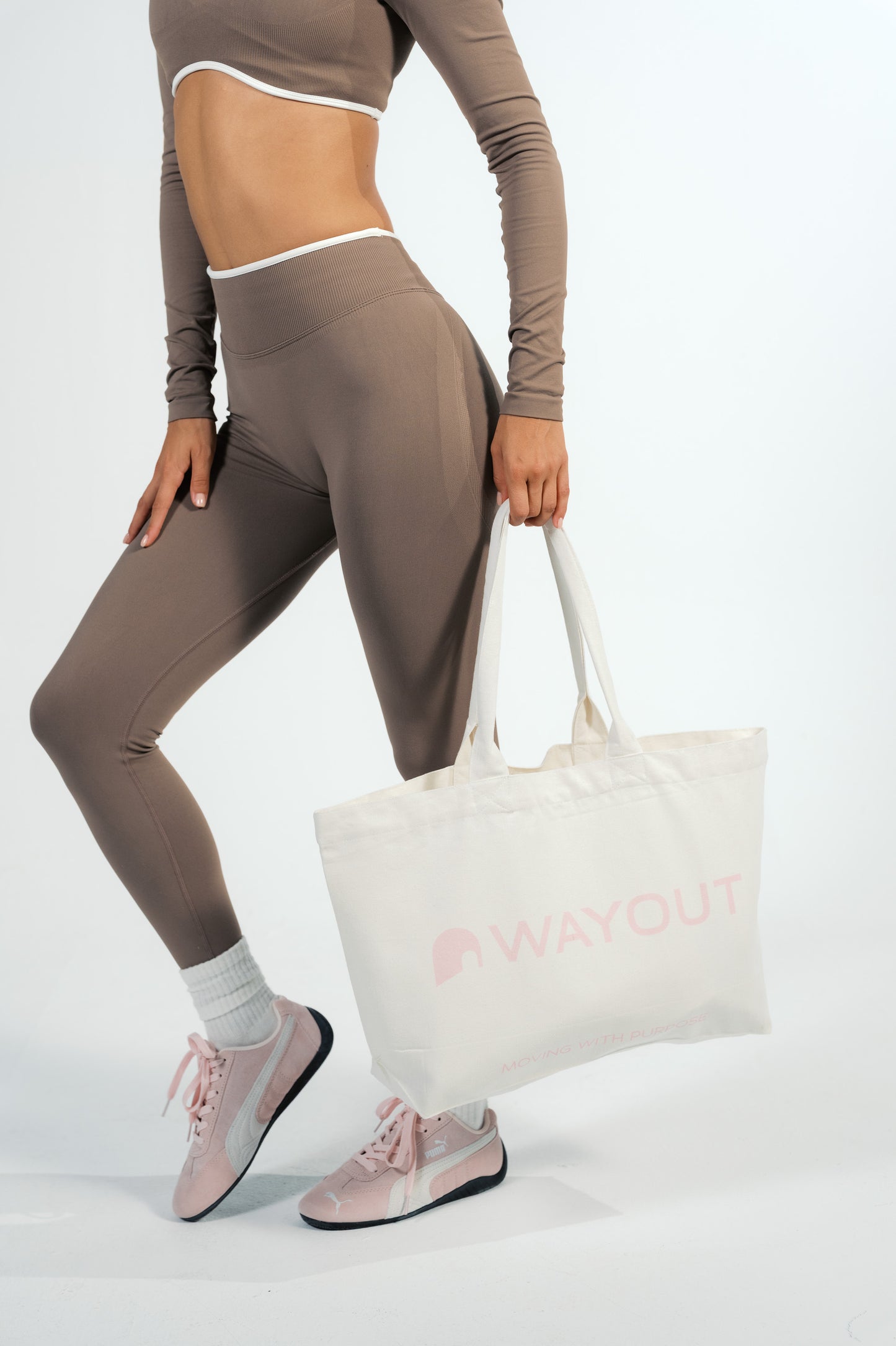 Outline Layered Set